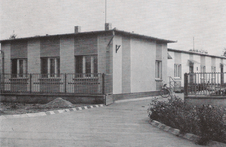 A régi Lenin Tsz székháza Dévaványán, ma Agrodéva régen